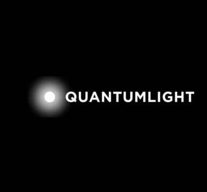 REVOLUT e QUANTUMLIGHT